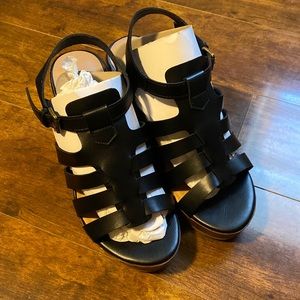 Perfect Torrid sandal!